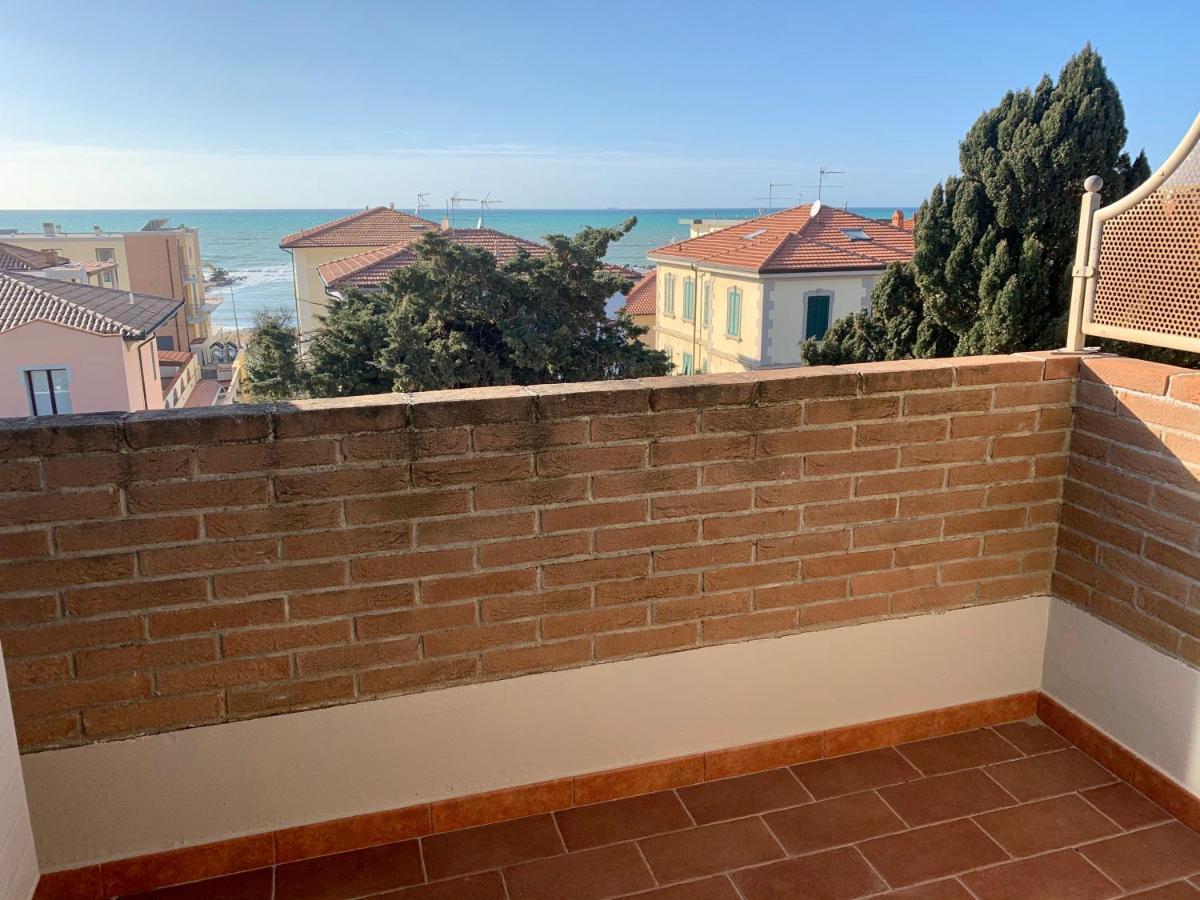Casa Myconis 68Mq A Due Passi Dal Mare Di San Vincenzo Lejlighed Eksteriør billede