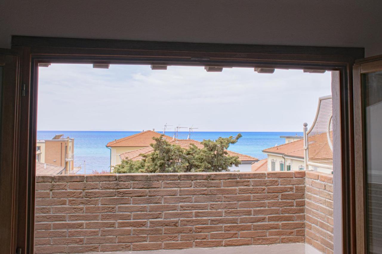 Casa Myconis 68Mq A Due Passi Dal Mare Di San Vincenzo Lejlighed Eksteriør billede