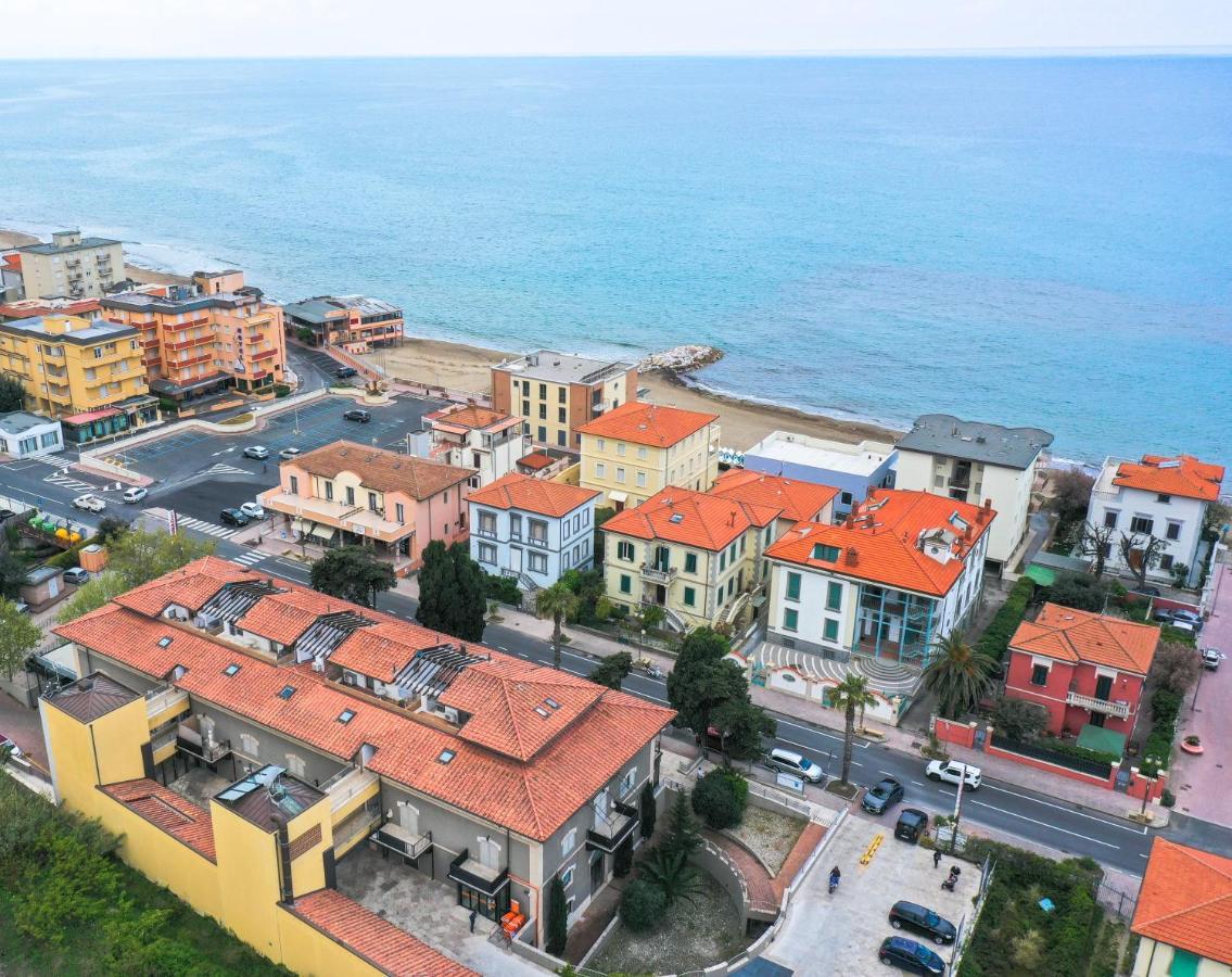 Casa Myconis 68Mq A Due Passi Dal Mare Di San Vincenzo Lejlighed Eksteriør billede